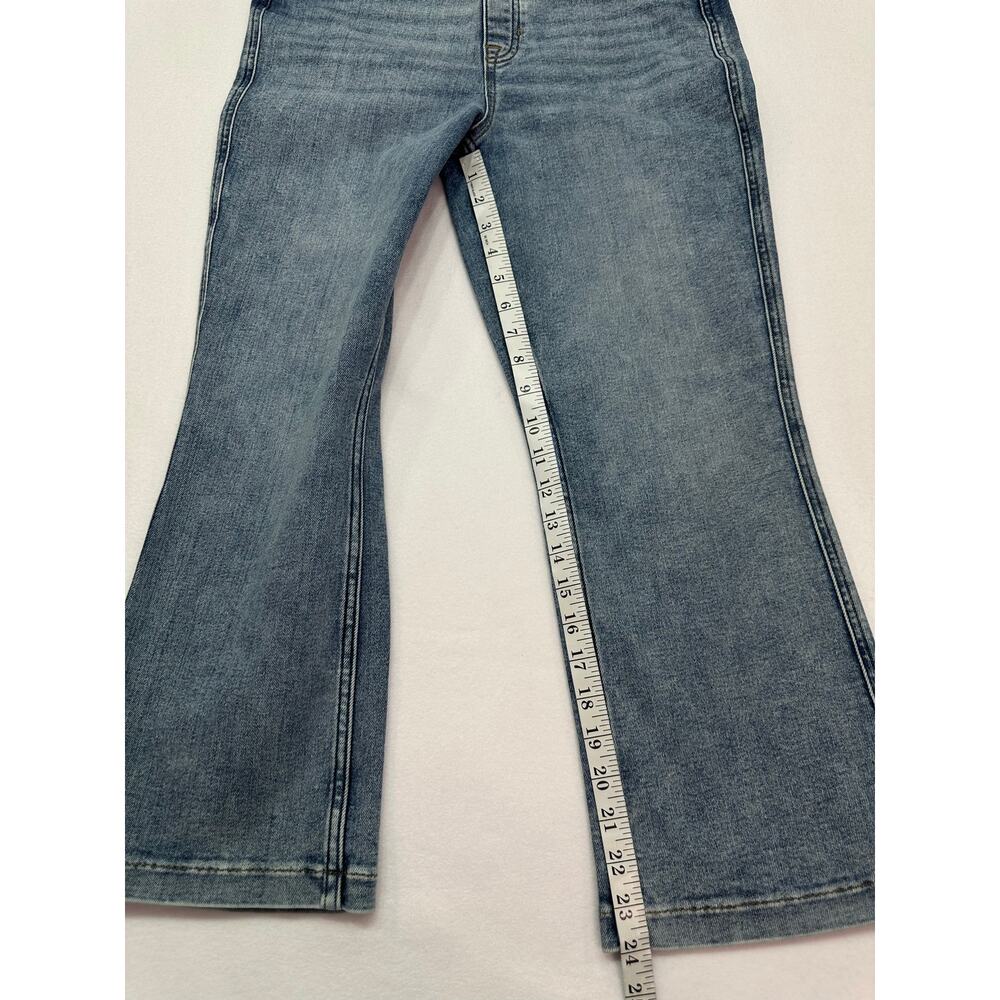 NWOT SPANX Denim Cropped Kick Flare Pull On Jeans Vintage Light Wash Size L - Picture 11 of 12